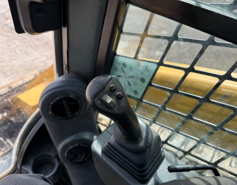 CATERPILLAR 299D3 XE ***DÉBIT ÉLEVÉ 150 L/min***